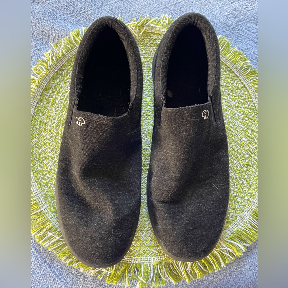 Men’s black Merinos slip on shoes